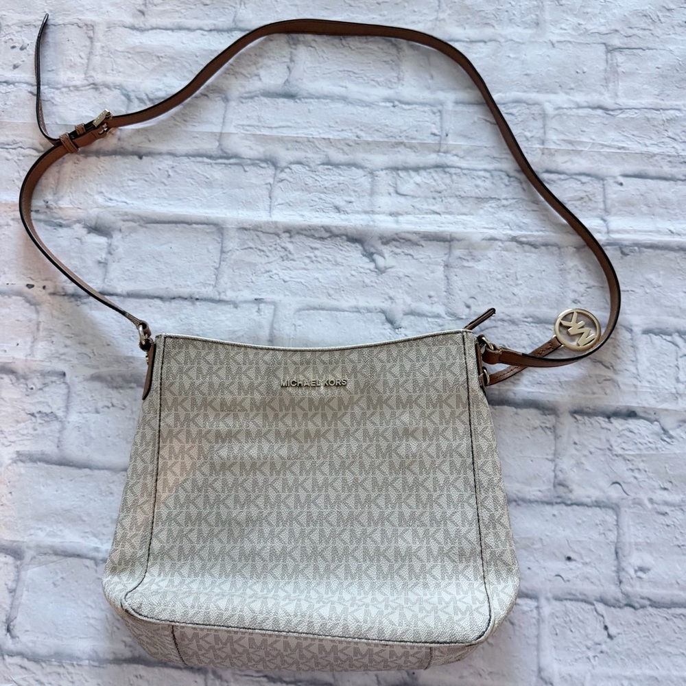 Michael Kors Jet Set Travel Bag | Vanilla MK Print